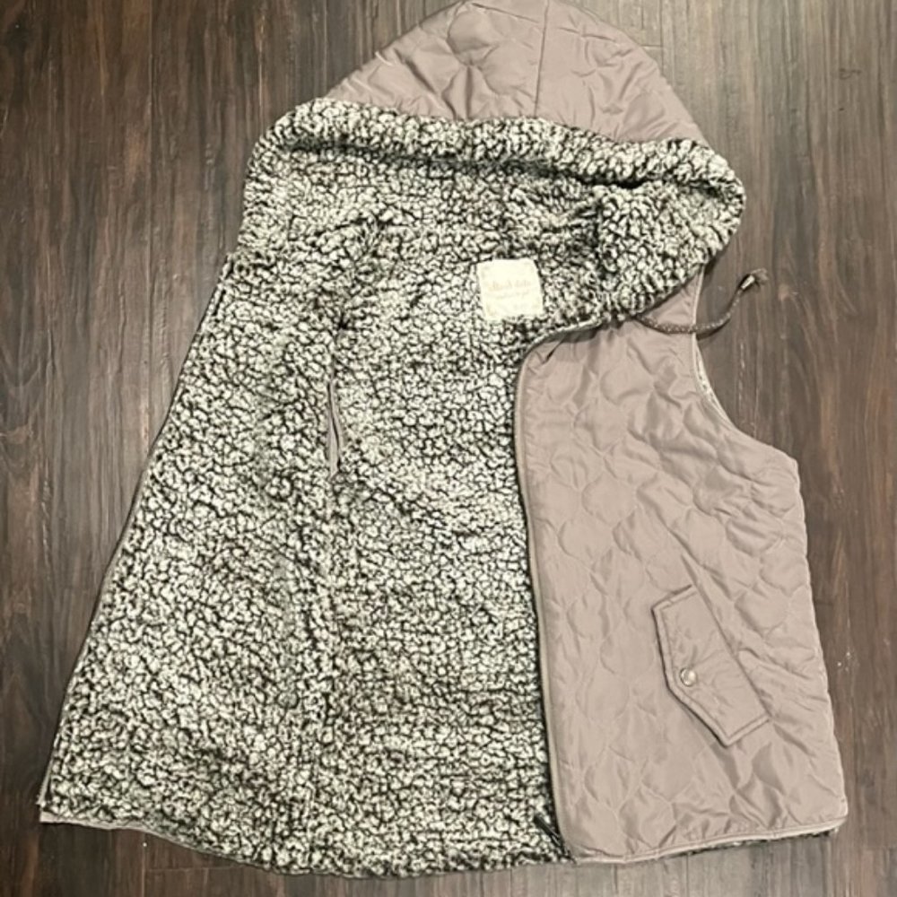 Altar’d State Tan / Olive Sherpa Lined Hoodie Vest